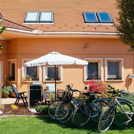 Székesfehérvár Teubel Apartman 2 מראה חיצוני תמונה