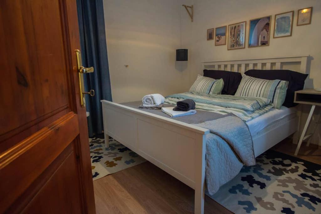Székesfehérvár Teubel Apartman 2 מראה חיצוני תמונה