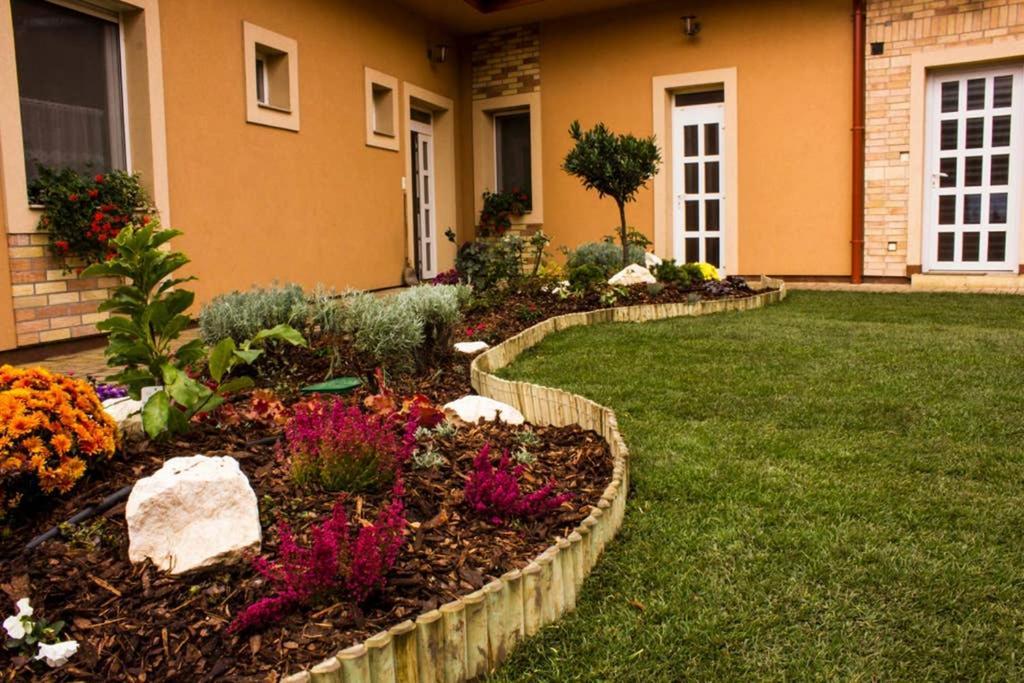 Székesfehérvár Teubel Apartman 2 מראה חיצוני תמונה